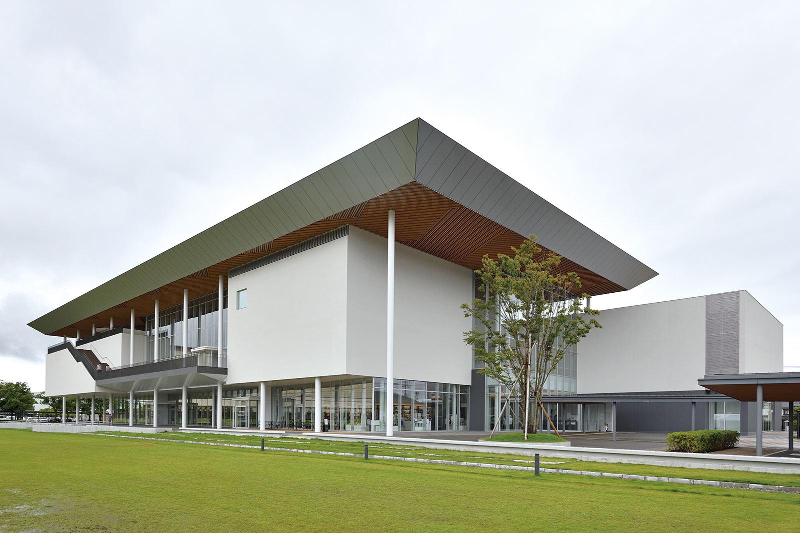 鳥取県立美術館